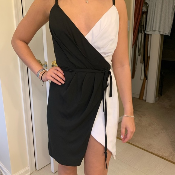 Frame Dress - Picture 4 of 4